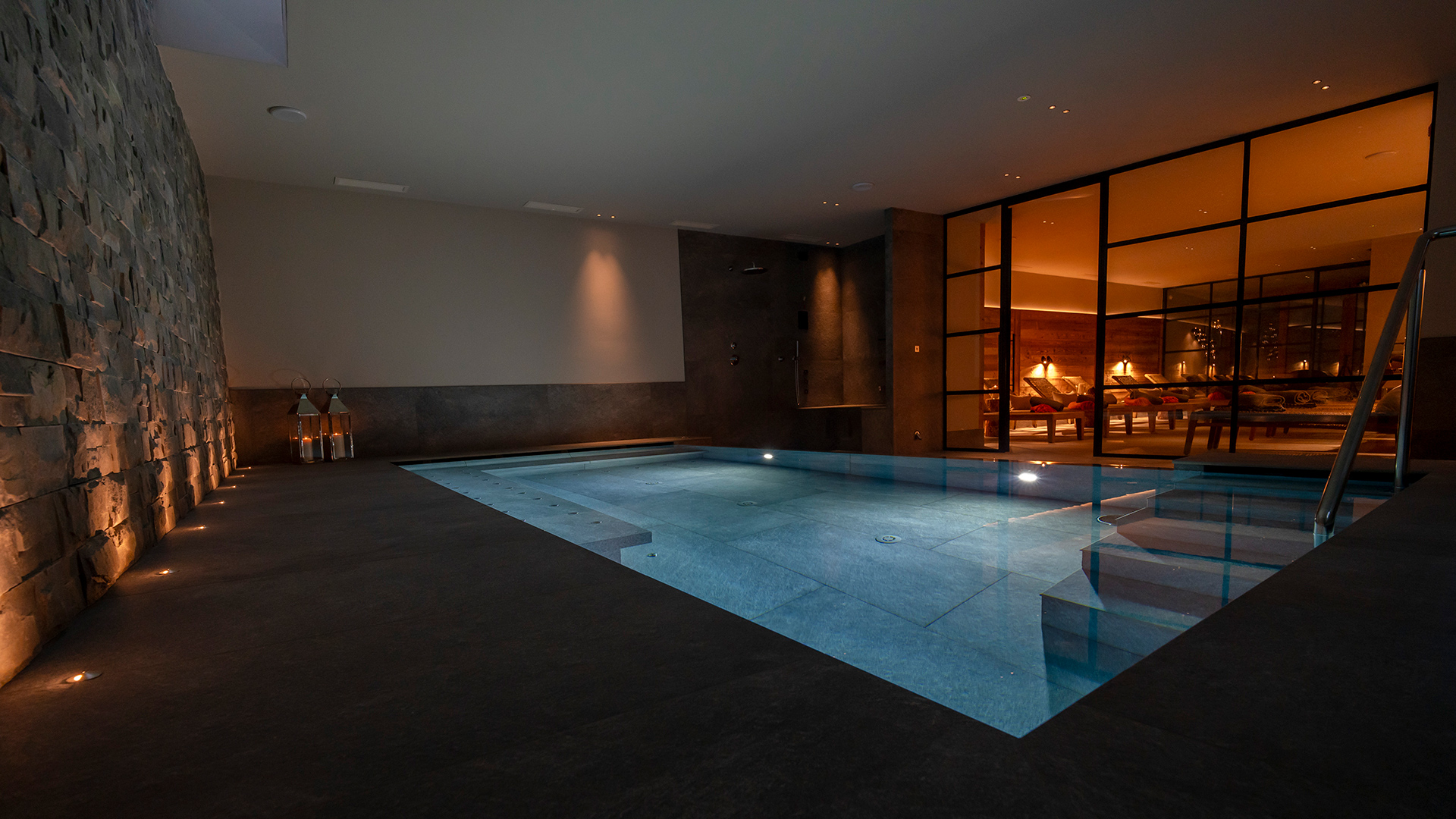 hotel alu bormio wellness piscina